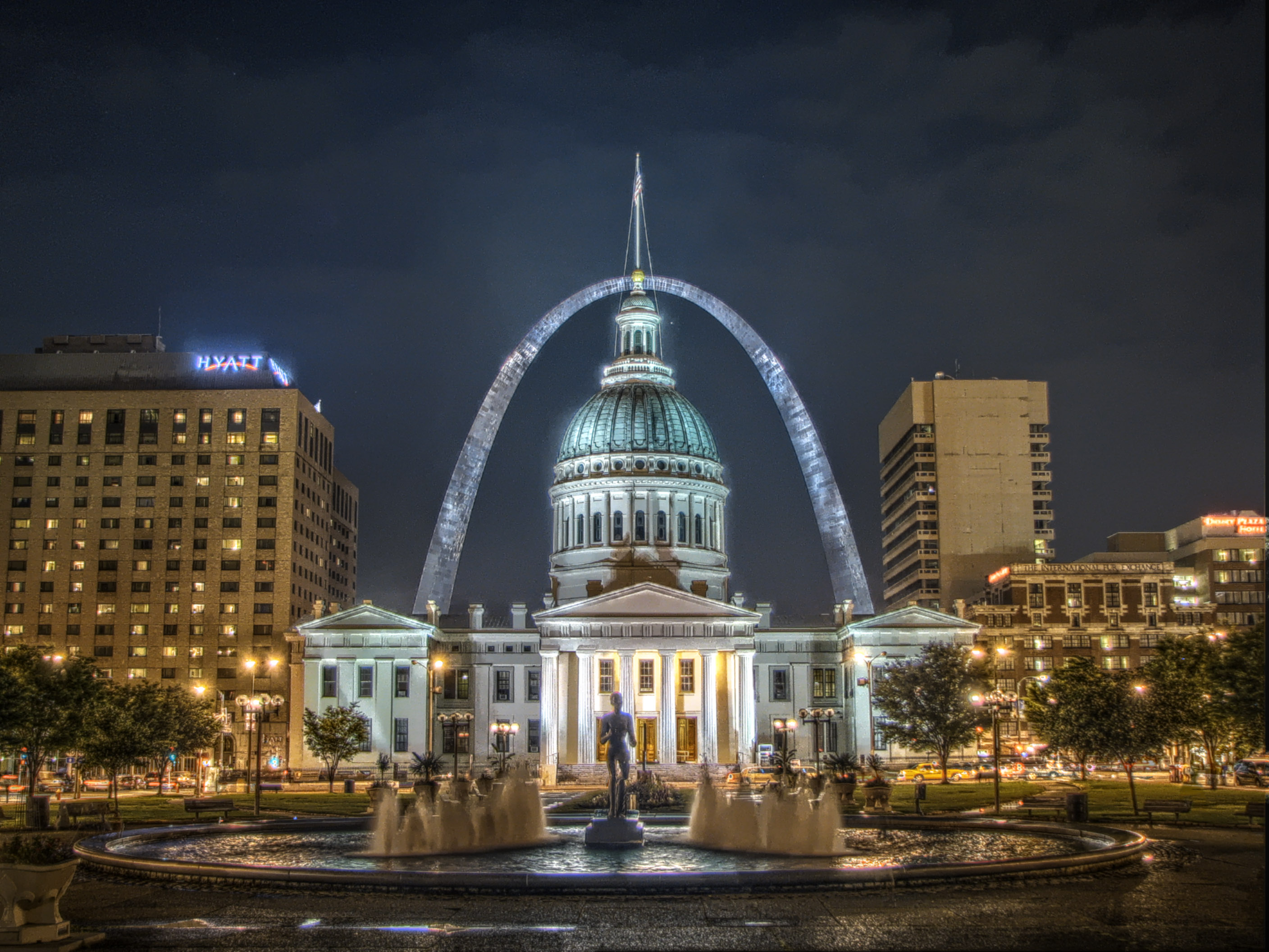 St Louis Arch Night